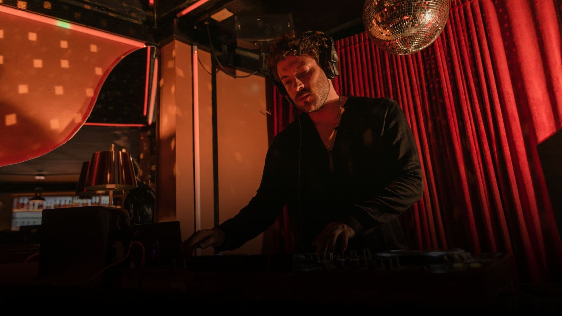 Come trasformare una singola canzone in mesi di attività