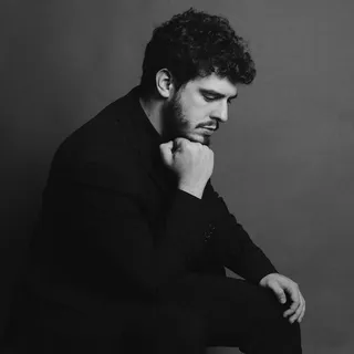 GABRIELE LEVI - TRADIZIONE ED INNOVAZIONE S'INCONTRANO NELL'INFINITA' DEL TEMPO
